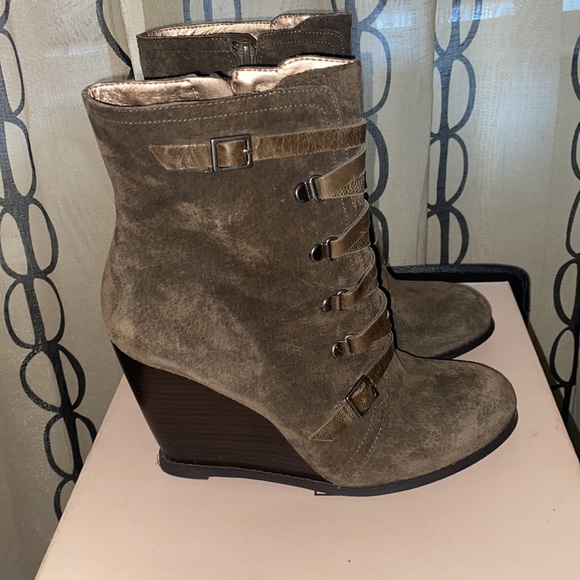 BCBGeneration Boots - Picture 2 of 6